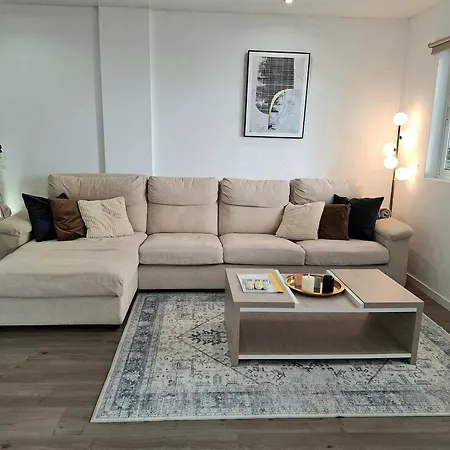 Apartment Spacious 3br With Terrace 300m Pmt13 *
